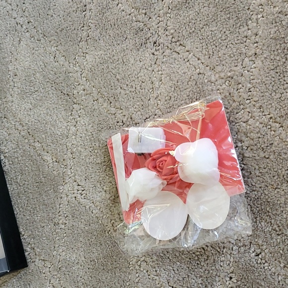 Romantic Ross Flower Gift for Women Birthday Anniversary - Picture 3 of 12